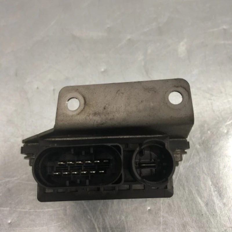 Releu buji / BMW Seria 3 E91 LCI 2011 / Audio si electronice