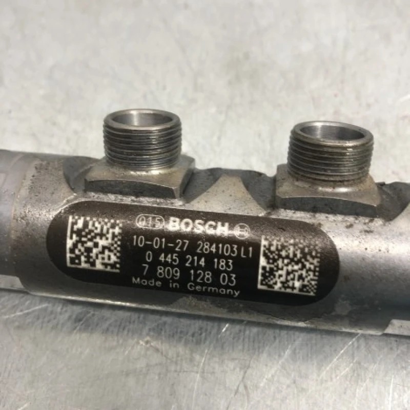 Rampa injectoare cu senzor / BMW Seria 3 E91 LCI 2011 / Motor, racire si evacuare
