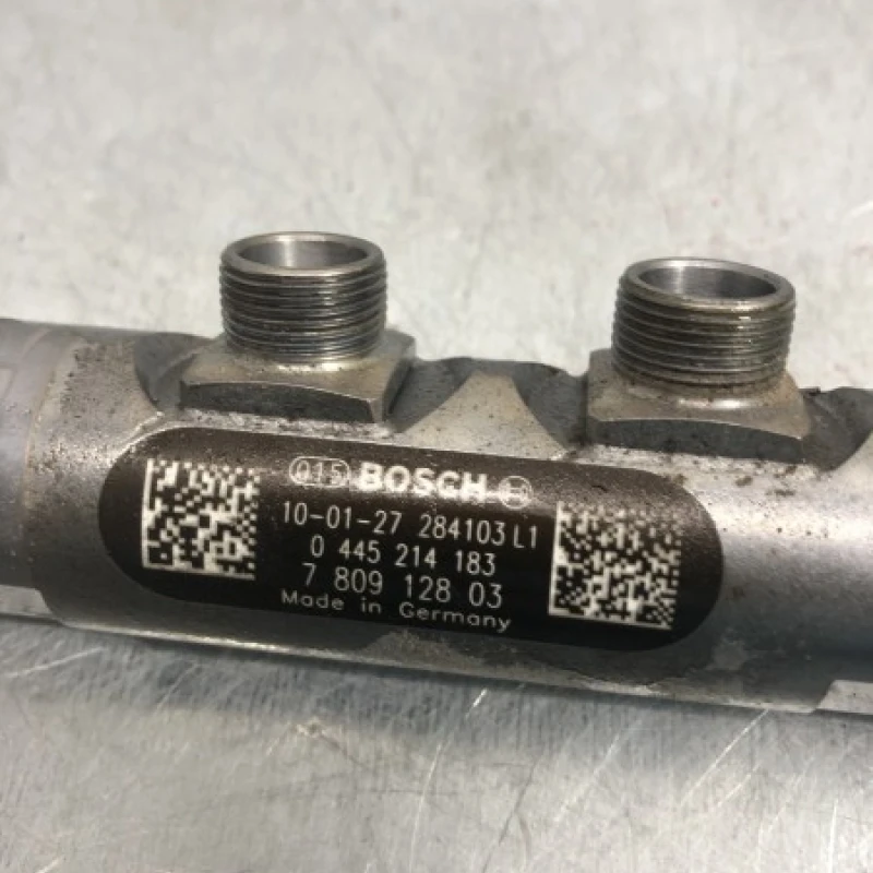 Rampa injectoare cu senzor / BMW Seria 3 E91 LCI 2011 / Motor, racire si evacuare