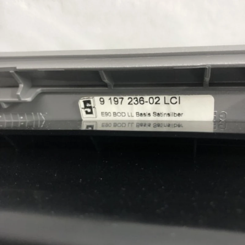 Ornament trim schimbator / BMW Seria 3 E91 LCI 2011 / Interior