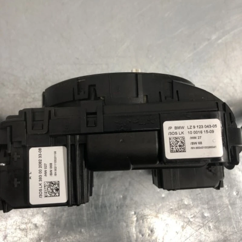 Spira volan cu manete / BMW Seria 3 E91 LCI 2011 / Audio si electronice