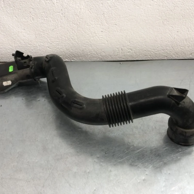 Furtun admisie aer Dacia 