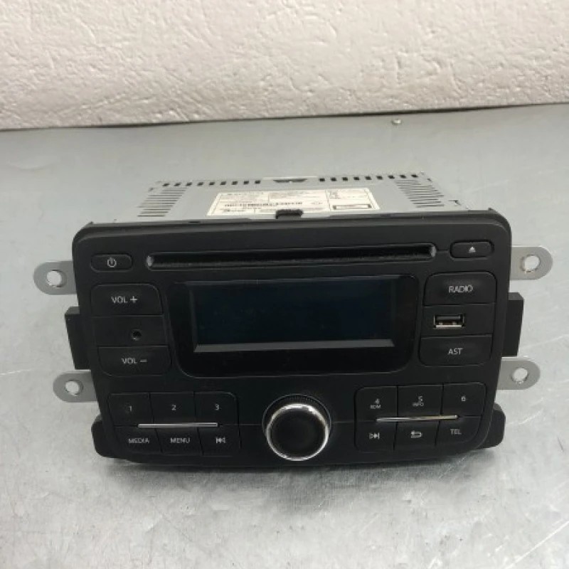 Radio CD / Dacia Sandero Sandero B90 2016 / Audio si electronice