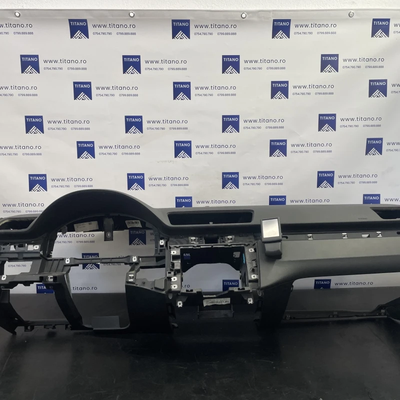 Plansa bord / Volkswagen Passat B7 2013 / Interior