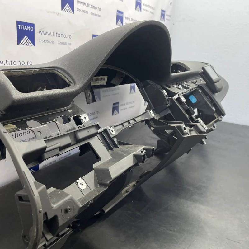 Plansa bord / Volkswagen Passat B7 2013 / Interior
