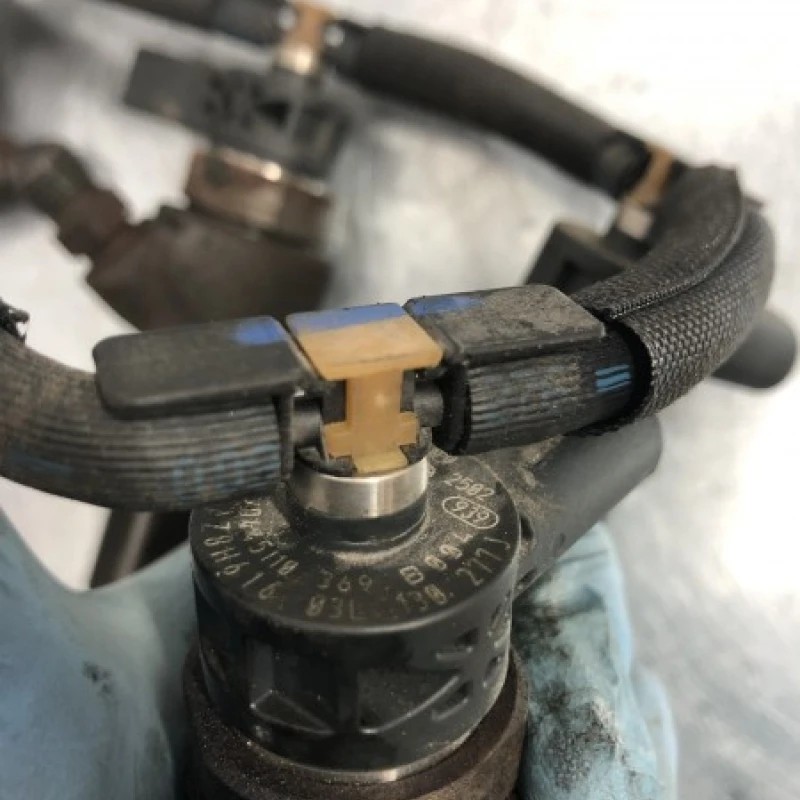 Injector / Volkswagen Passat B7 2012 / Motor, racire si evacuare