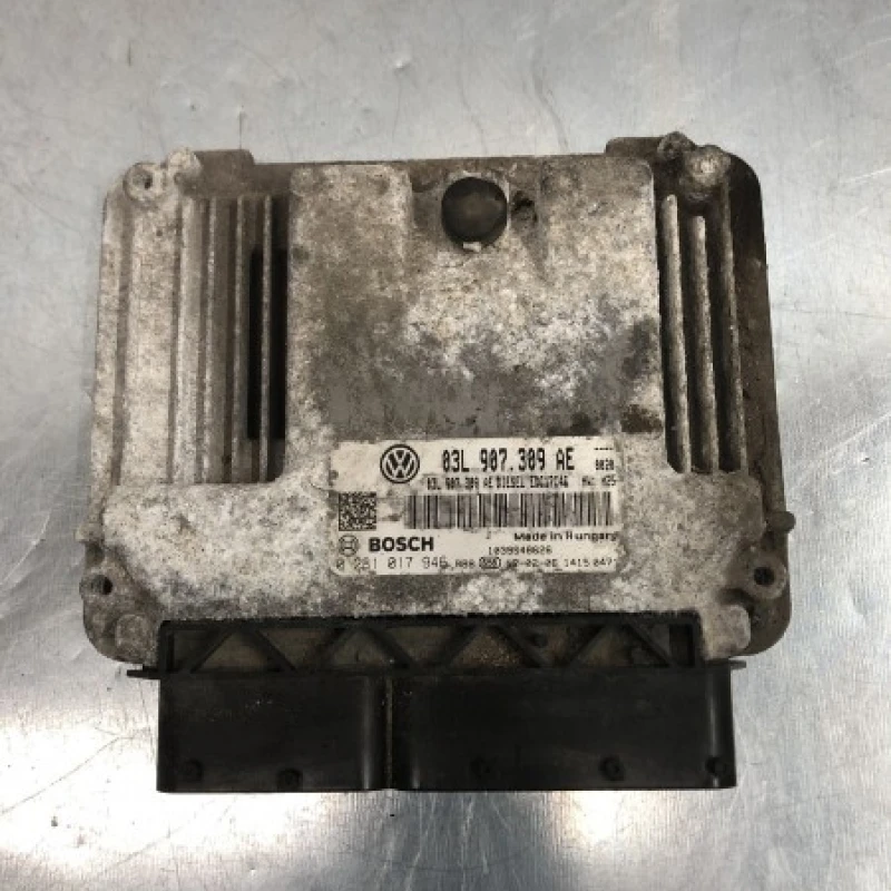 Calculator motor ecu Volkswagen 