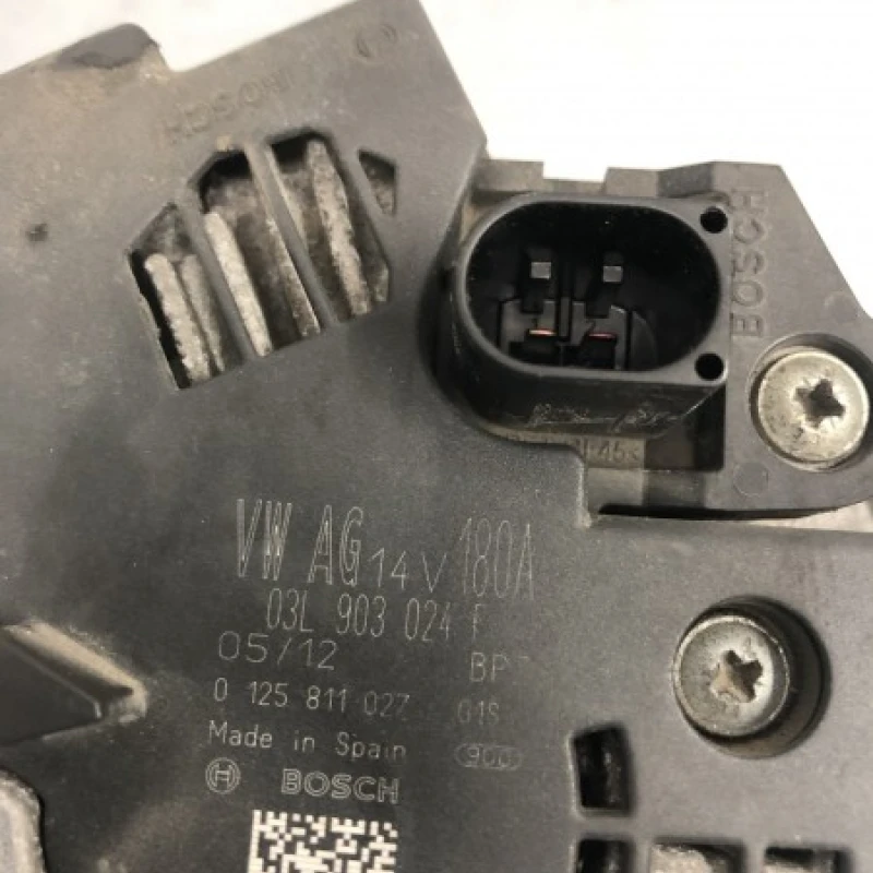 Alternator / Volkswagen Passat B7 2012 / Motor, racire si evacuare