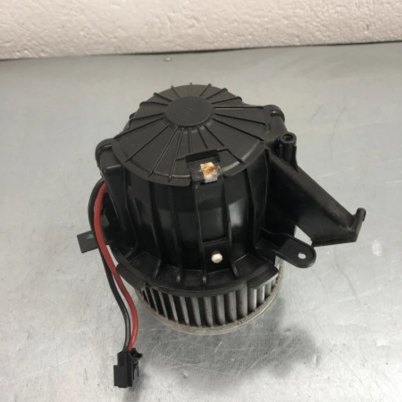 Ventilator aeroterma bord / Audi A4 B8 facelift 2014 / Climatizare