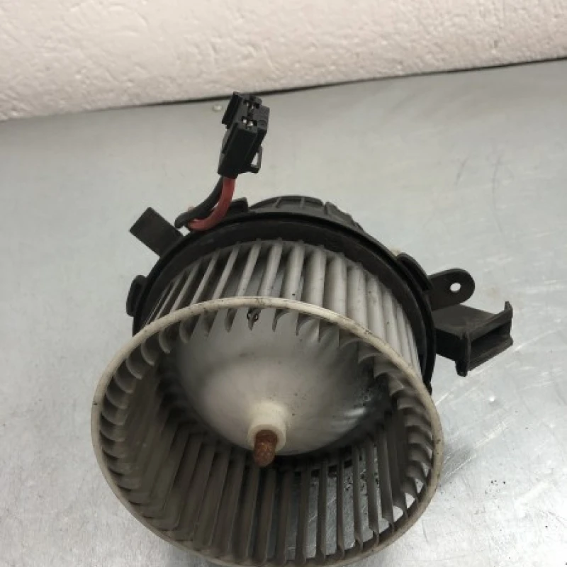 Ventilator aeroterma bord / Audi A4 B8 facelift 2014 / Climatizare