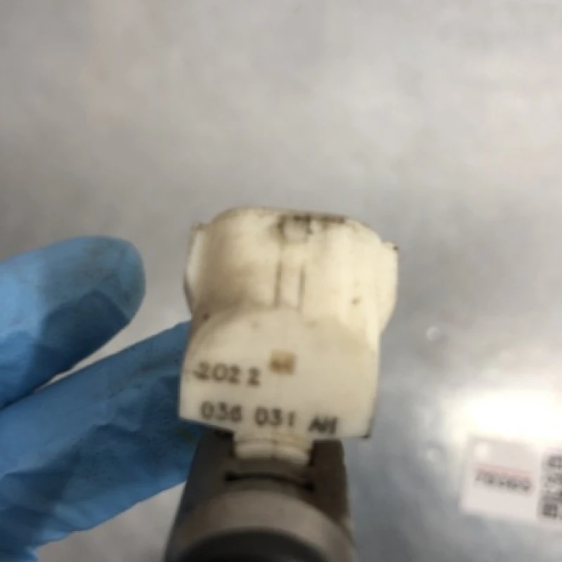 Injector / Volkswagen Polo 6R 2010 / Motor, racire si evacuare
