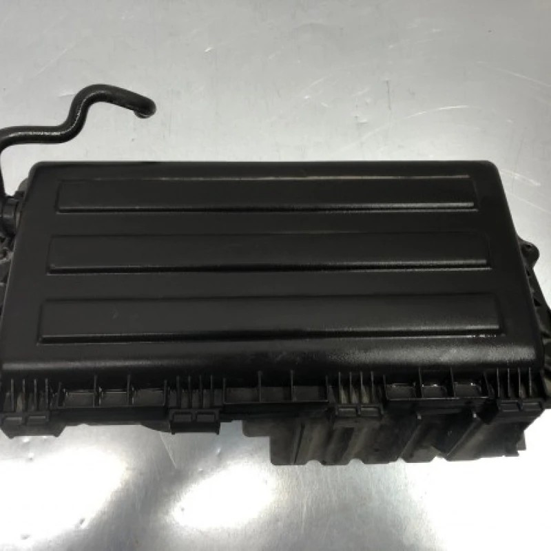 Carcasa filtru aer / Volkswagen Polo 6R 2010 / Motor, racire si evacuare