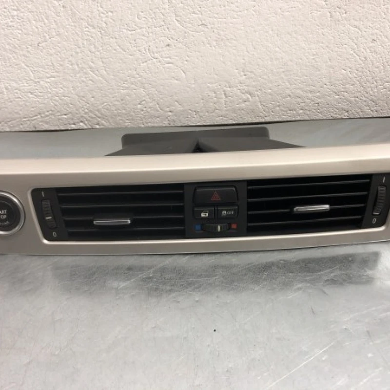 Grila aer bord / BMW Seria 3 E91 2012 / Interior