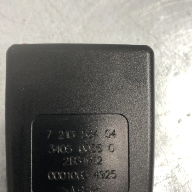 Pretensioner / BMW Seria 3 E91 2012 / Interior