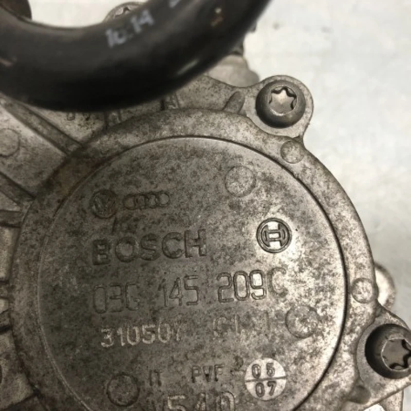 Pompa vacuum / Audi A6 C6 2008 / Motor, racire si evacuare