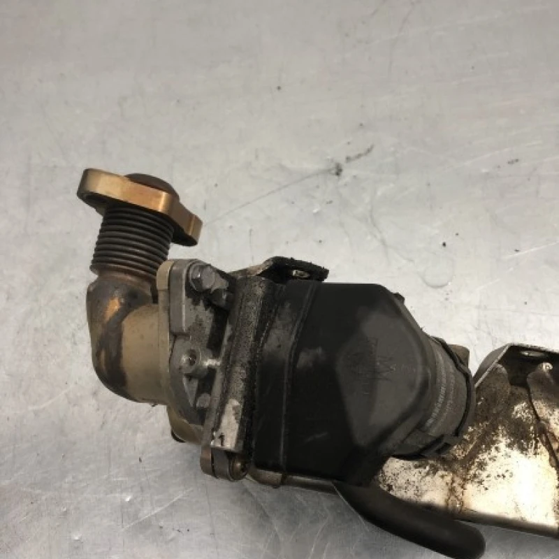 Racitor gaze egr / BMW Seria 5 F11 2011 / Motor, racire si evacuare