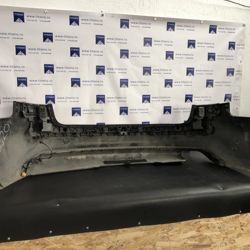 Bara spate / Audi A4 B8 2013 / Caroserie, oglinzi si faruri