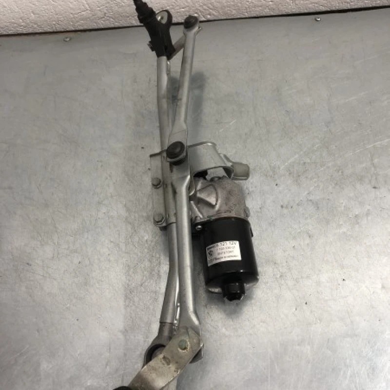 Ansamblu stergatoare cu motoras BMW Seria 1 E87 LCI 2011