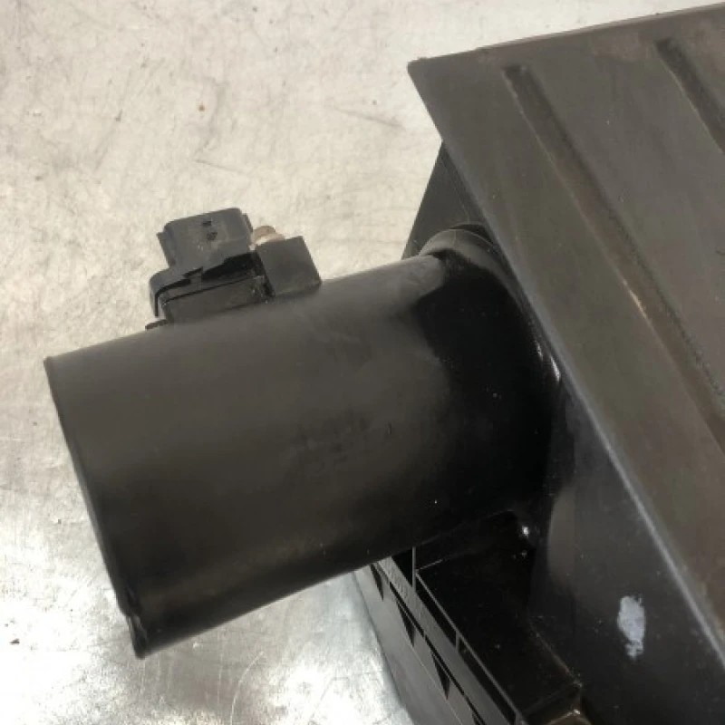 Carcasa filtru aer / Nissan Navara D40 2009 / Motor, racire si evacuare