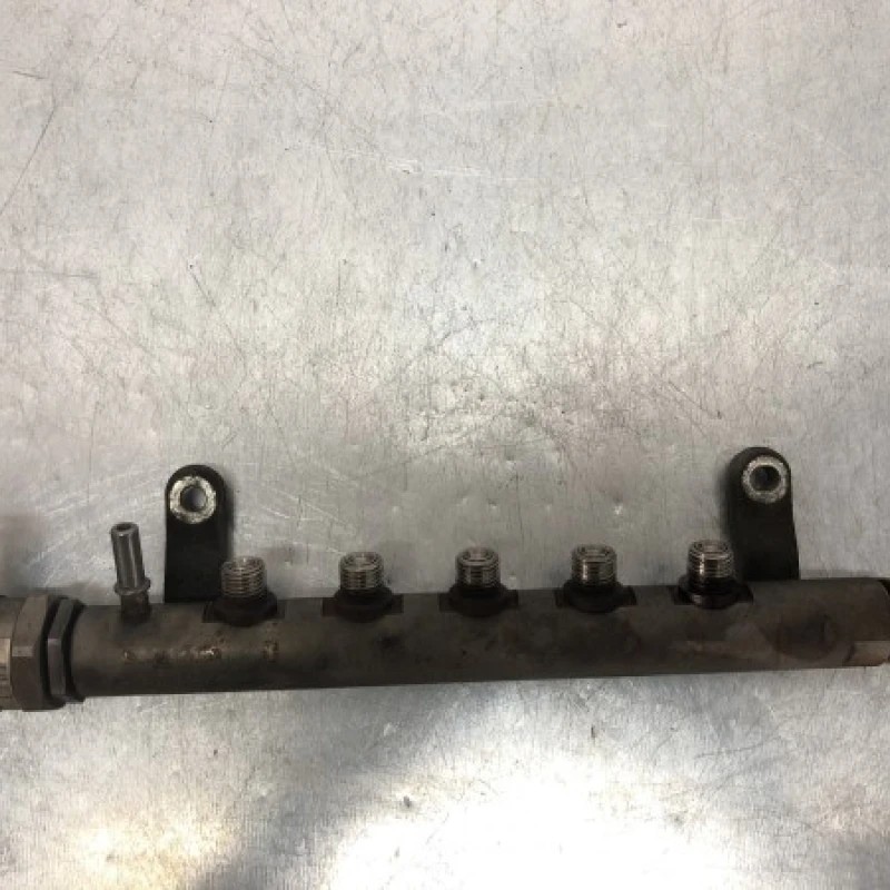 Rampa injectoare cu senzor Mitsubishi Outlander Outlander 2011