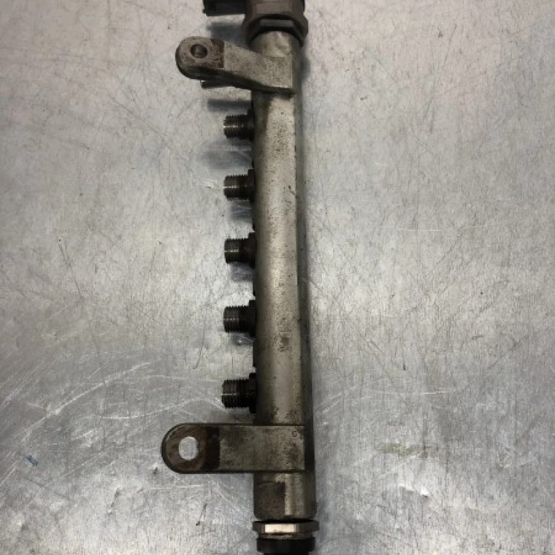 Rampa injectoare cu senzor / Mitsubishi Outlander Outlander 2011 / Motor, racire si evacuare