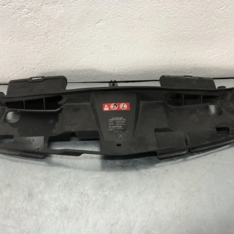 Capac radiatoare / Mercedes-Benz E Class W212 2010 / Caroserie, oglinzi si faruri