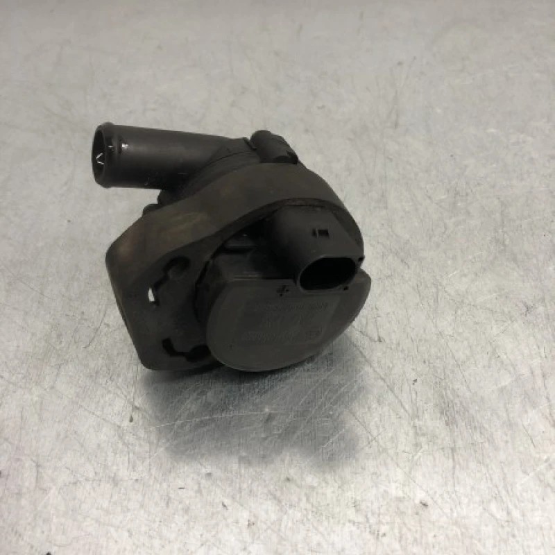 Pompa auxiliara recirculare apa / Mercedes-Benz E Class W212 2010 / Motor, racire si evacuare