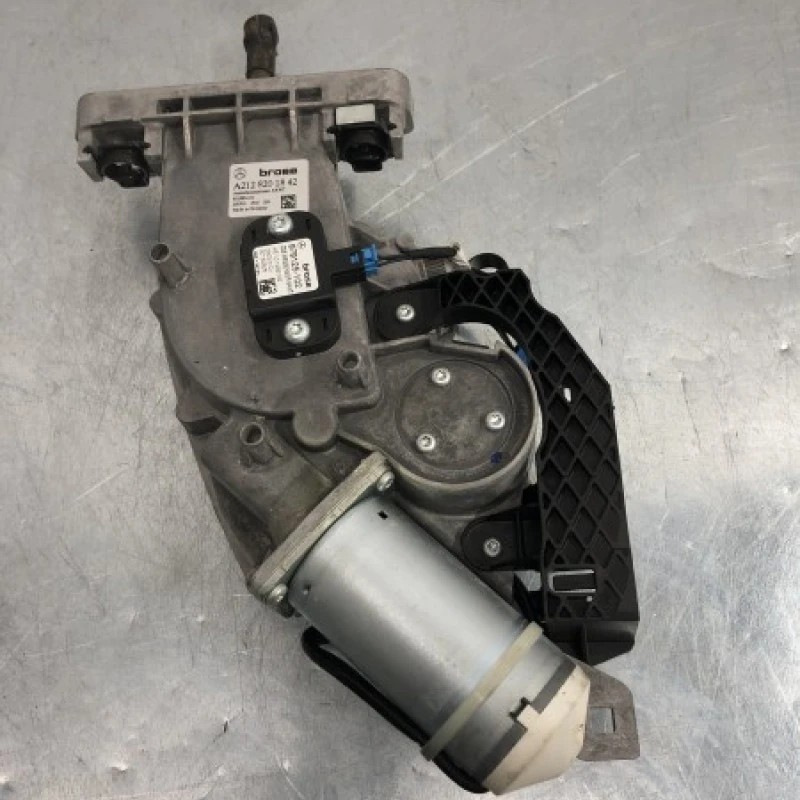 Motor deschidere haion / Mercedes-Benz E Class W212 2010 / Caroserie, oglinzi si faruri
