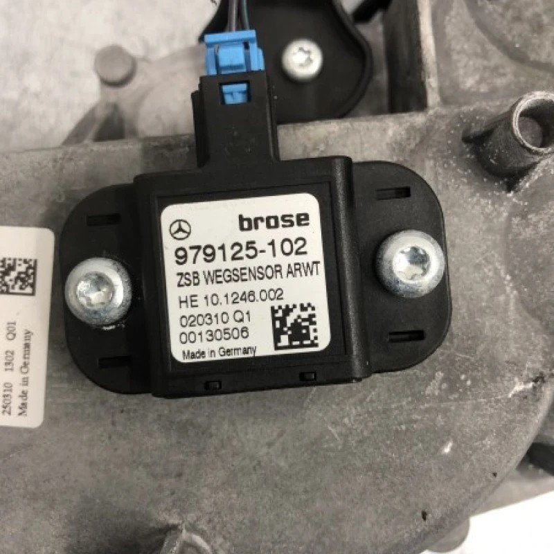 Motor deschidere haion / Mercedes-Benz E Class W212 2010 / Caroserie, oglinzi si faruri