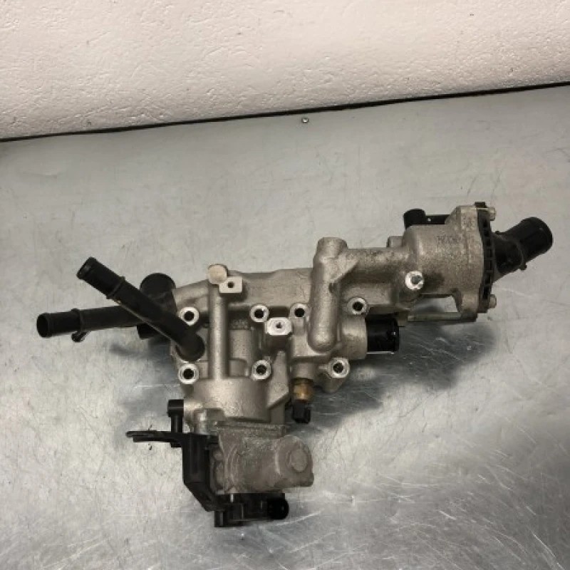 EGR / Kia Sorento Sorento 2013 / Motor, racire si evacuare