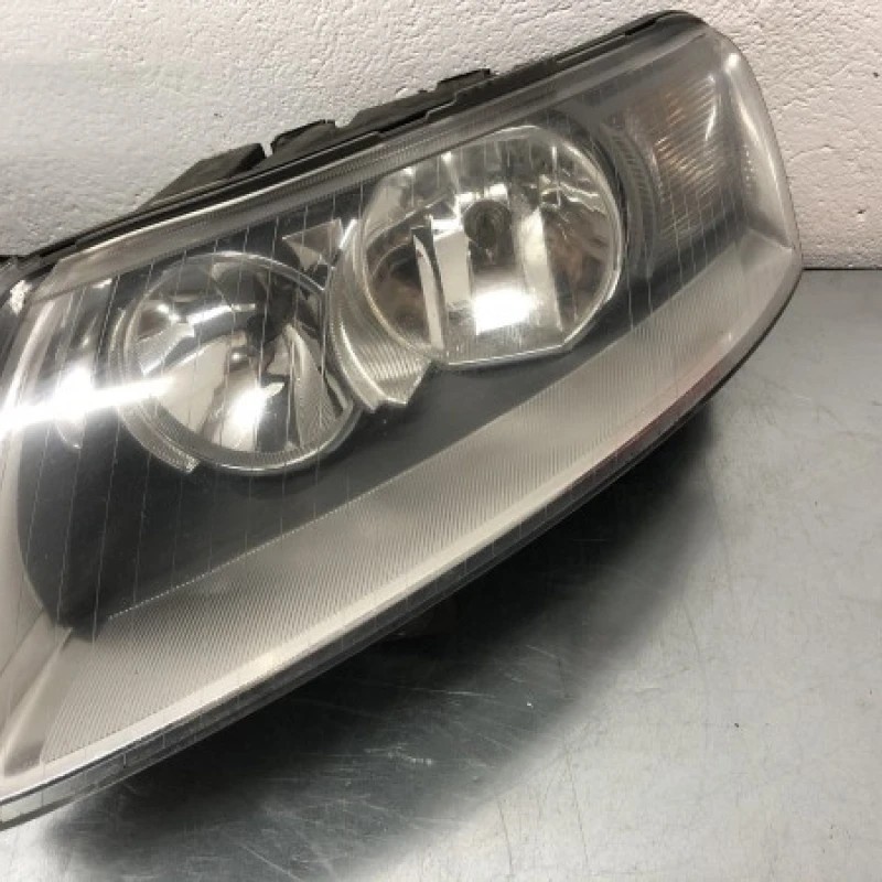 Far stanga / Audi A6 C6 2008 / Caroserie, oglinzi si faruri