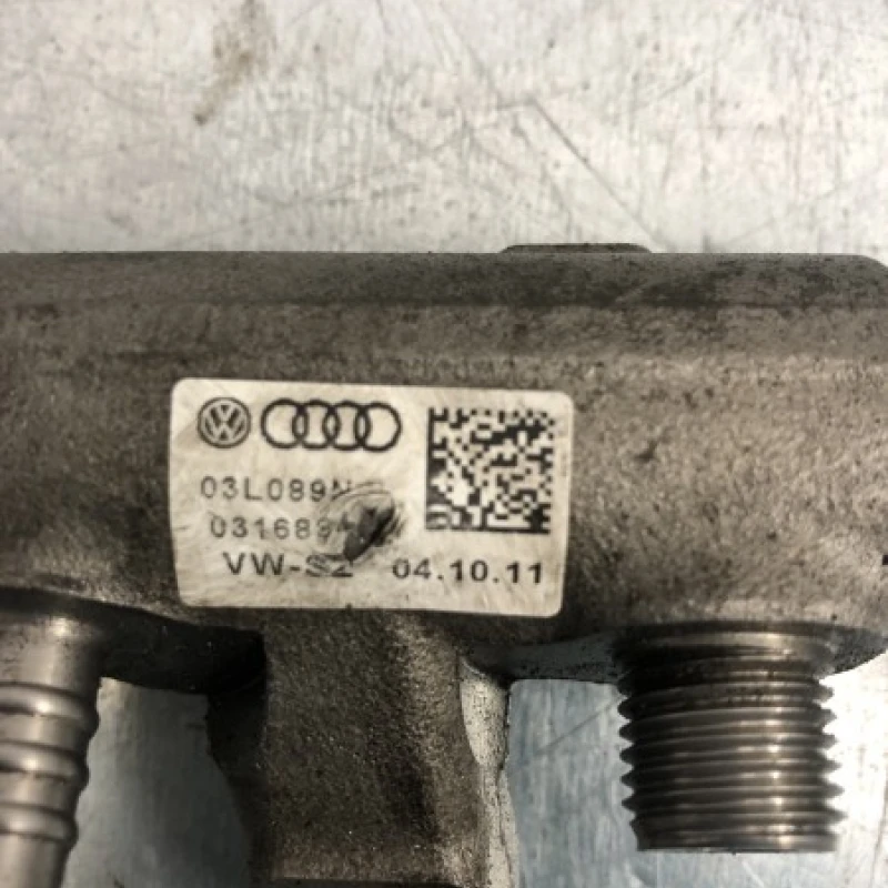 Rampa injectoare cu senzor / Volkswagen Passat B7 2012 / Motor, racire si evacuare