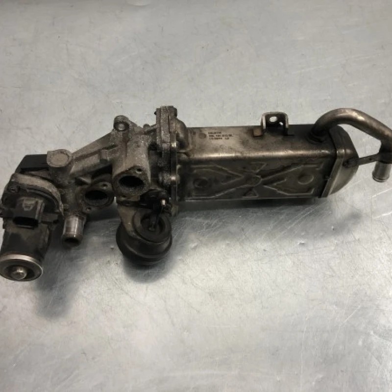 Racitor gaze egr / Volkswagen Passat B7 2012 / Motor, racire si evacuare