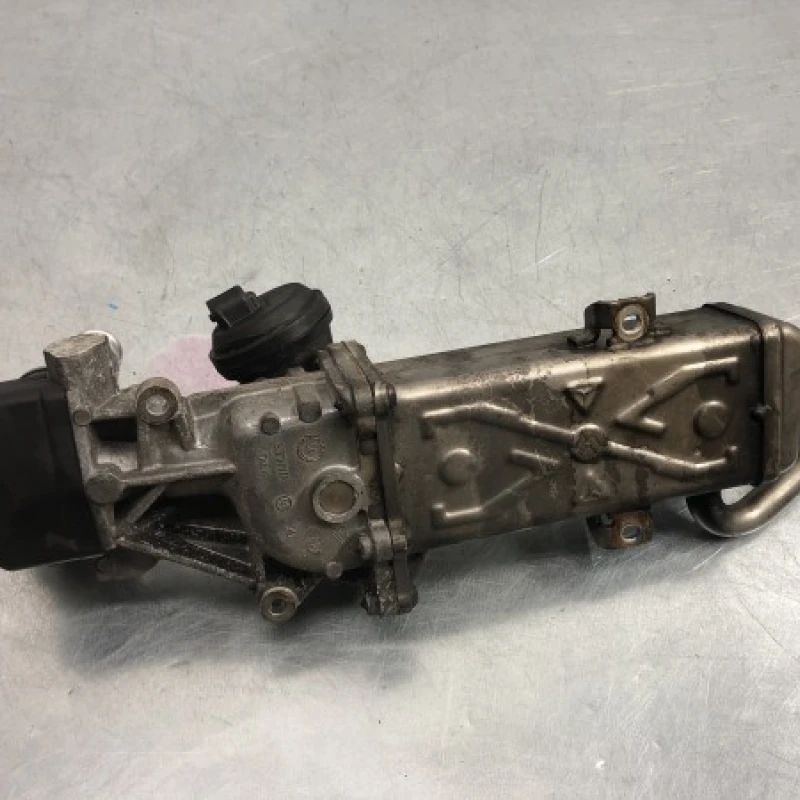 Racitor gaze egr / Volkswagen Passat B7 2012 / Motor, racire si evacuare