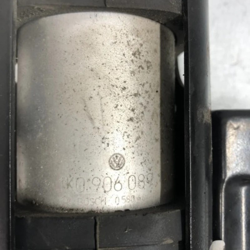 Pompa combustibil / Volkswagen Passat B6 2010 / Motor, racire si evacuare