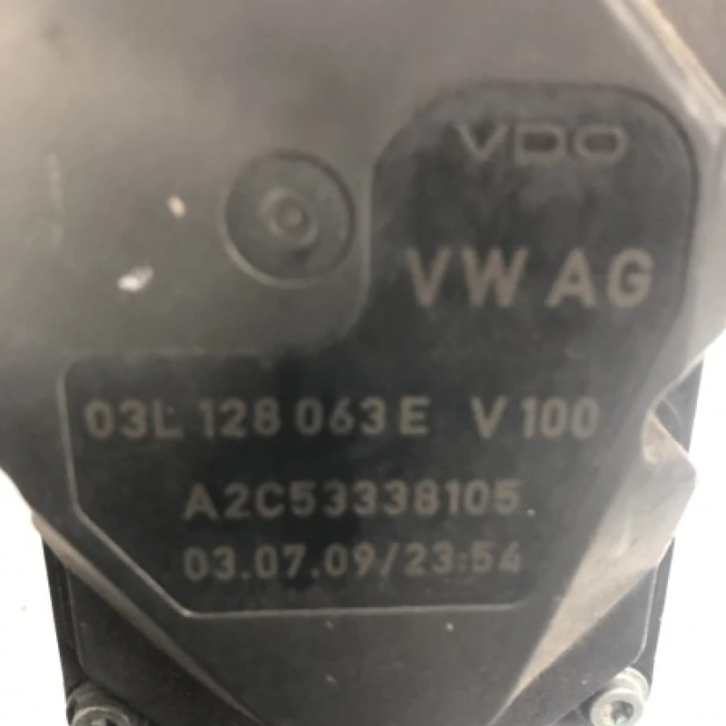 Clapeta de acceleratie / Volkswagen Passat B6 2010 / Motor, racire si evacuare