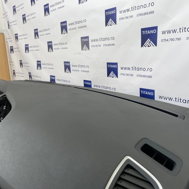 Plansa bord / Volvo XC60 D4 2016 / Interior