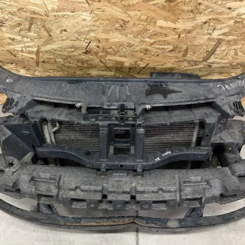 Trager complet cu radiatoare si armatura / Volkswagen Passat B6 2010 / Caroserie, oglinzi si faruri