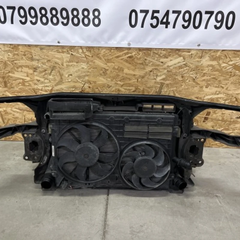 Trager complet cu radiatoare si armatura / Volkswagen Passat B6 2010 / Caroserie, oglinzi si faruri