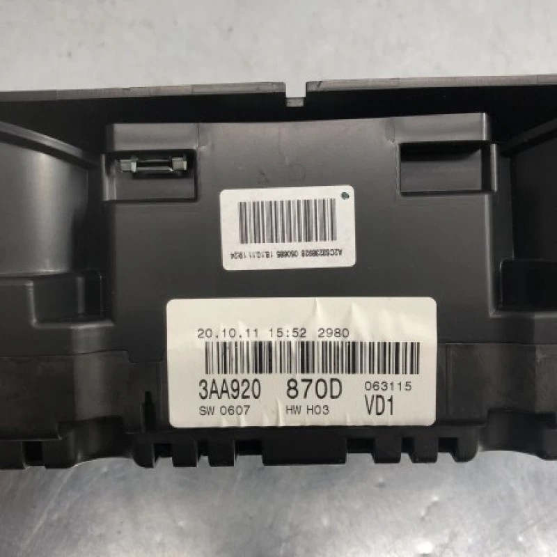 Ceas bord / Volkswagen Passat B7 2012 / Audio si electronice