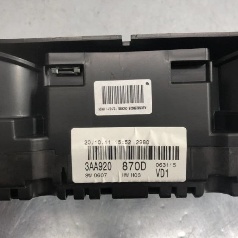 Ceas bord / Volkswagen Passat B7 2012 / Audio si electronice
