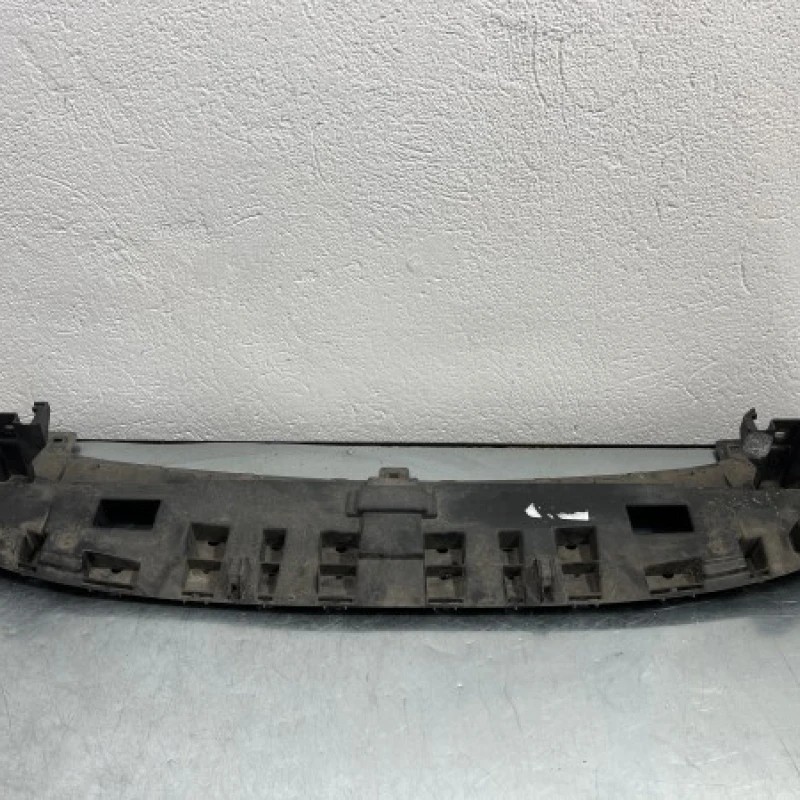 Scut radiatoare / Ford Fiesta MK6 2011 / Caroserie, oglinzi si faruri