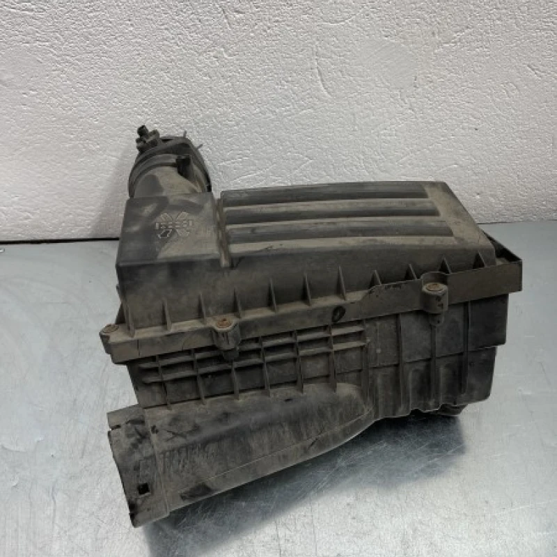 Carcasa filtru aer Volkswagen 