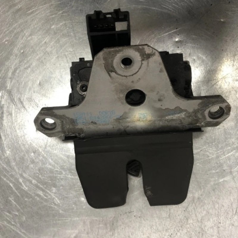 Motoras inchidere haion / Ford Focus MK3 2011 / Caroserie, oglinzi si faruri