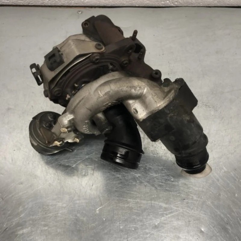 Turbosuflanta turbo turbina / Volkswagen Passat B7 2011 / Motor, racire si evacuare