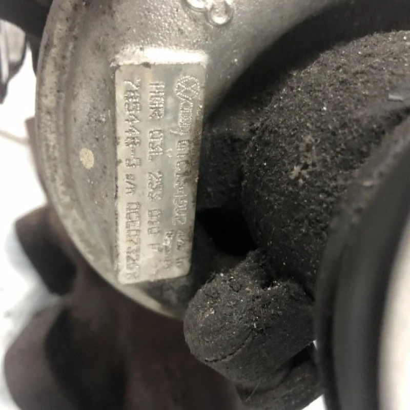 Turbosuflanta turbo turbina / Volkswagen Passat B7 2011 / Motor, racire si evacuare