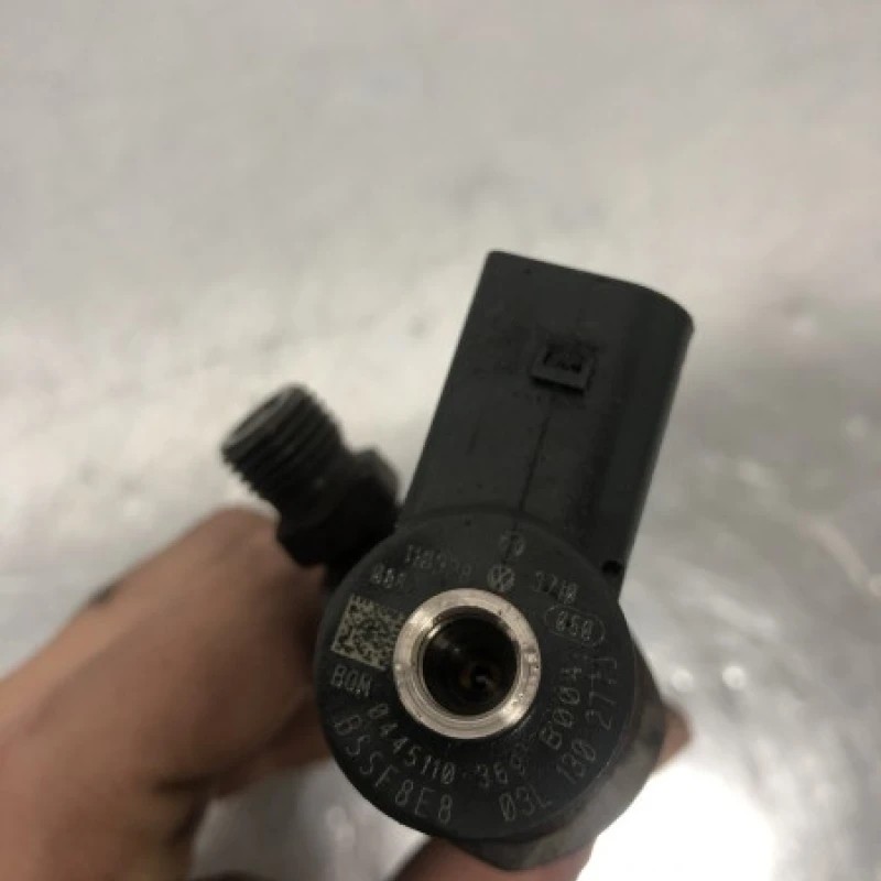 Injector / Volkswagen Passat B7 2011 / Motor, racire si evacuare