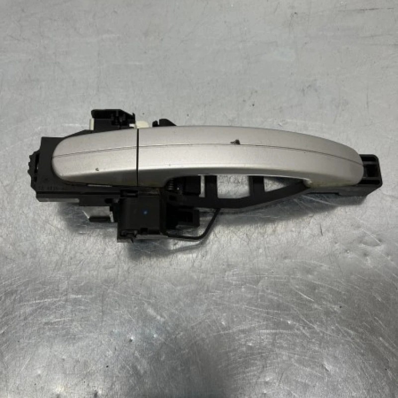 Maner usa dreapta fata / Ford Focus MK3 2011 / Caroserie, oglinzi si faruri