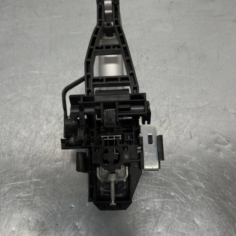 Maner usa dreapta fata / Ford Focus MK3 2011 / Caroserie, oglinzi si faruri