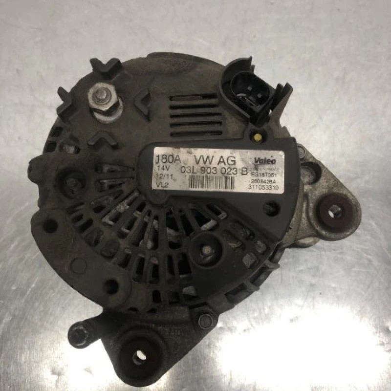 Alternator / Volkswagen Passat B7 2012 / Motor, racire si evacuare